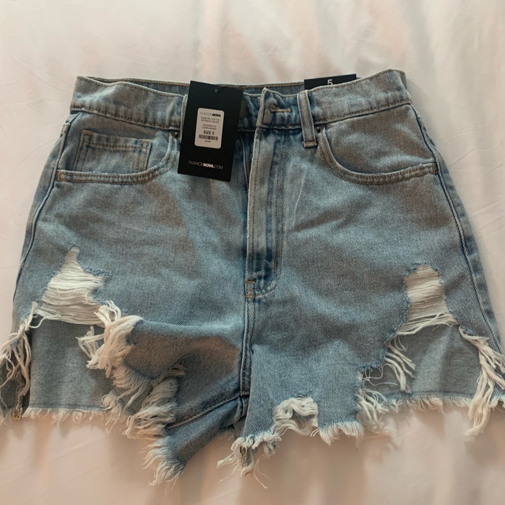Fashion nova shorts new with tags